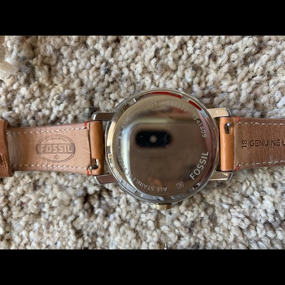 Fossil Watch with 2 interchangeable straps - Picture 3 of 3